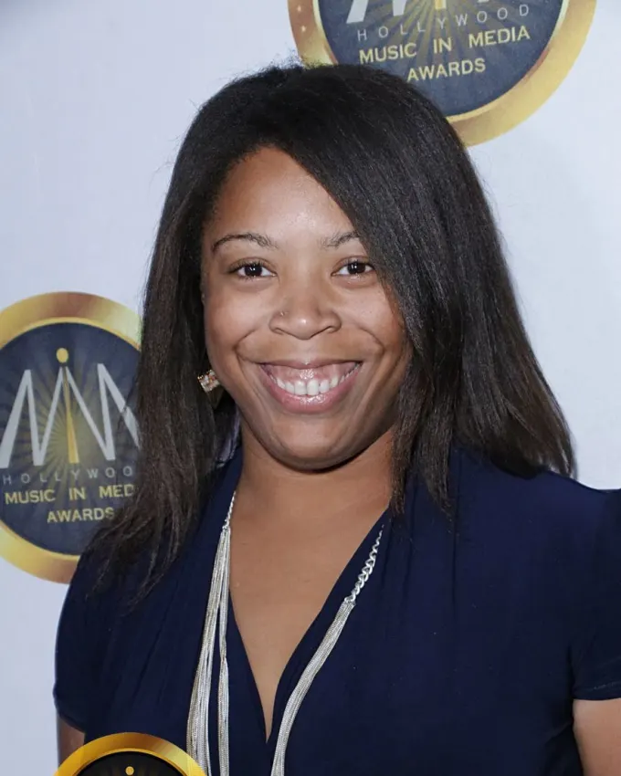 Dara Taylor at HMMA 2019 - Red Carpet