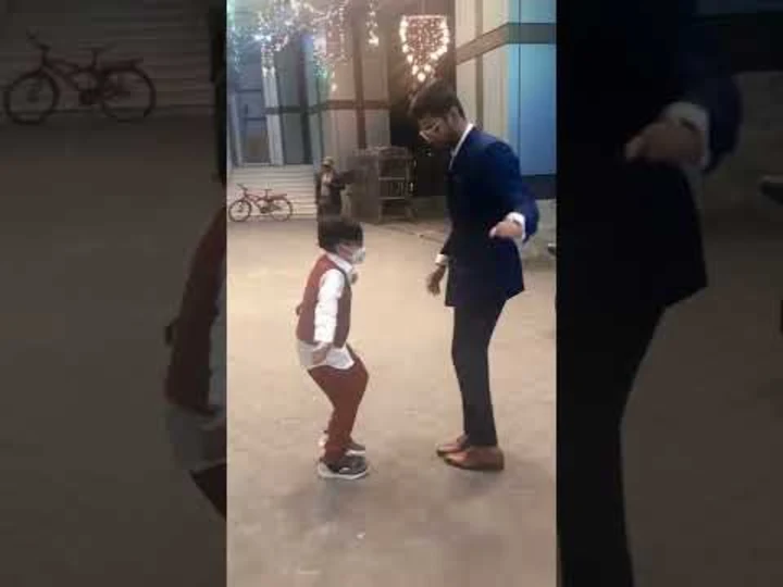 Tahmid Arefin and Ekanto dansant (french)