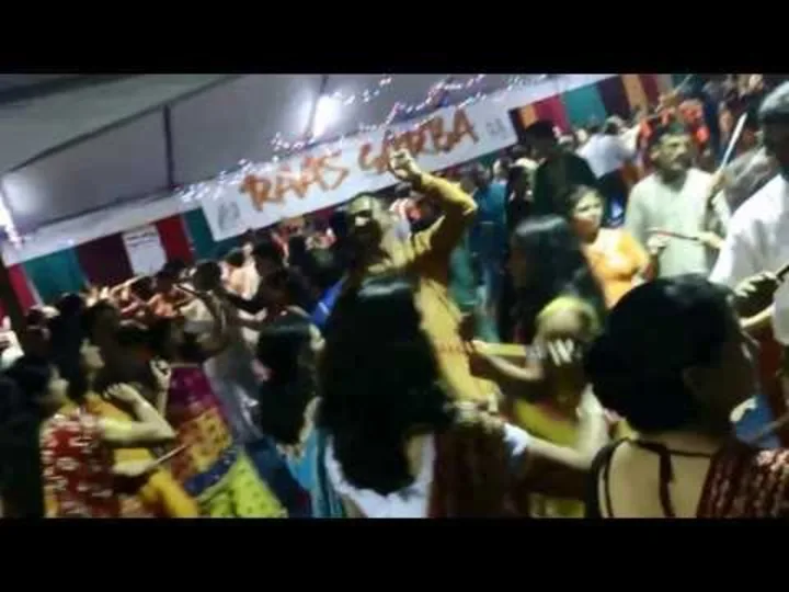  Raas Garba Dandia Indian Line Dance Hollywood USA 2013 Navratri Festival Norwalk Part1