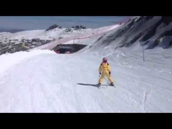  Scarlett Wintle Skiing - Sierra Nevada