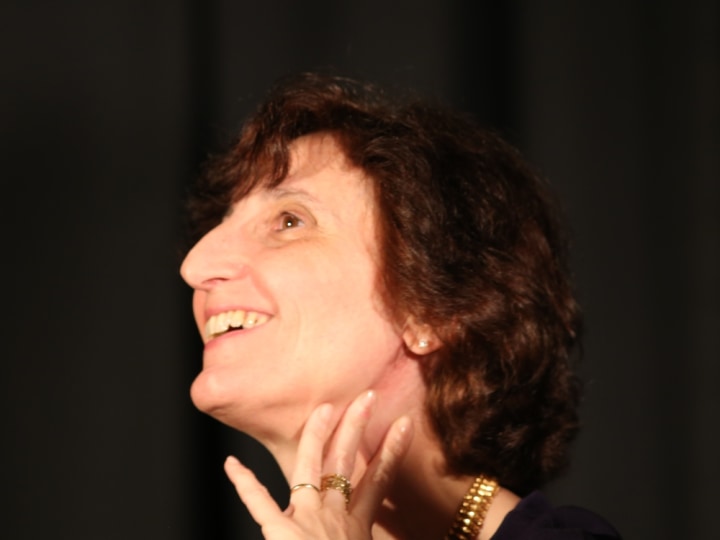 Rol de Saturnina - Maite Ingles