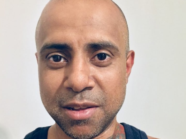 9F001E5E-746B-4D95-9C77-7F26F95CE74A