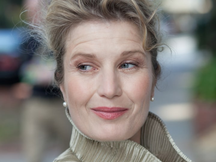 Making Unpopular Decisions Can Make You Very Popular