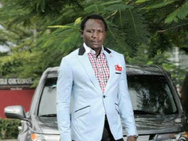 MV5BMTkxMTUzNTExOF5BMl5BanBnXkFtZTgwMTEwNDE1NjE@ V1