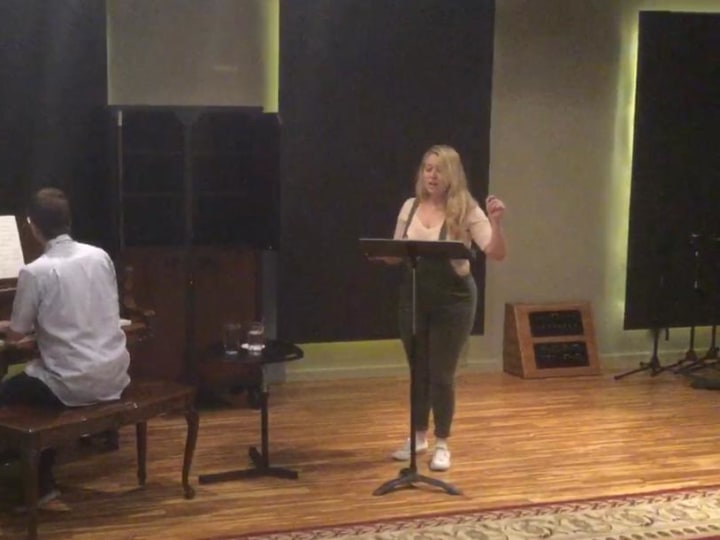 Shannon 'Doe' Ewing Soprano