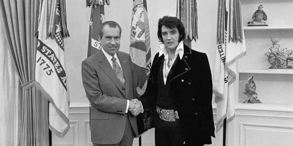 Richard Nixon and Elvis Presley in 1970