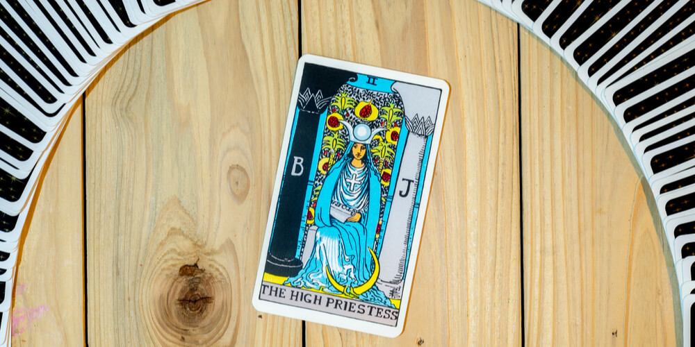 high-priestess-card