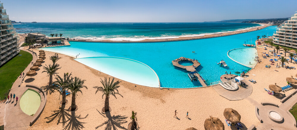 San Alfonso del Mar, Guinness World Record of the biggest swimming pool of the world with 8 hectares and 1 km in length. Algarrobo, Chile