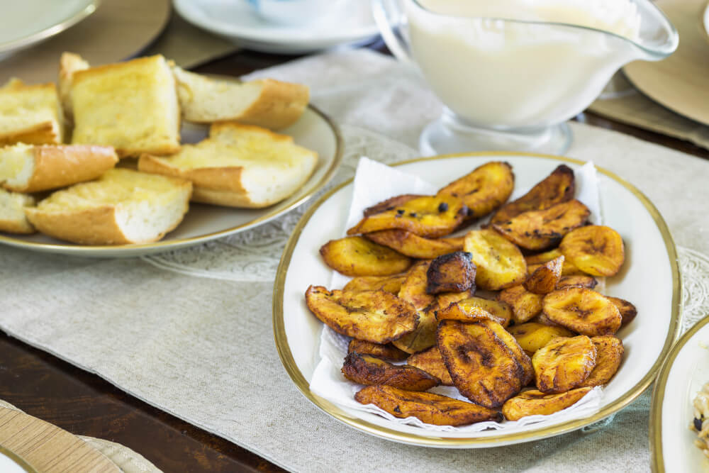 Fried slices of the ripe plantain, also called platano maduro, are eaten as snack or used to accompany dishes