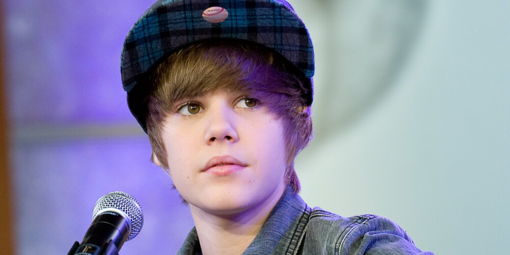 Justin Bieber on stage for Good Morning America GMA Concert, GMA Times Square Studio, New York, NY November 15, 2009