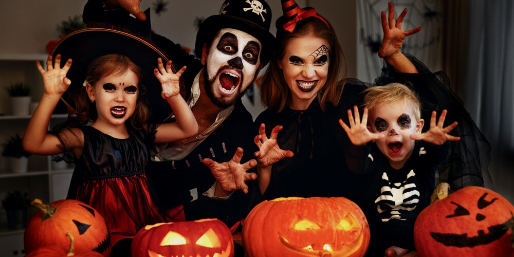 Halloween family