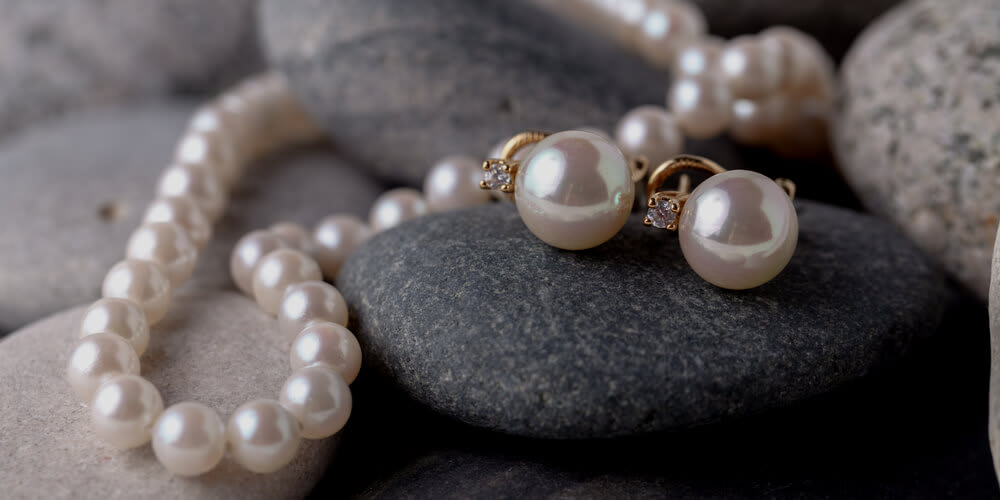 Pearl earrings