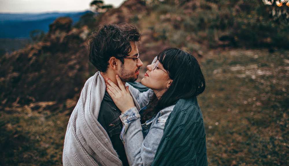 Kissing Tips for Aries