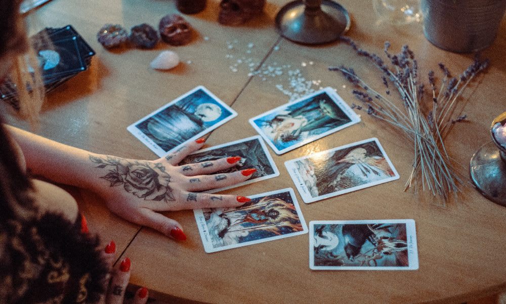 Pulling the Magician Tarot Card can signal a tumultuous reading