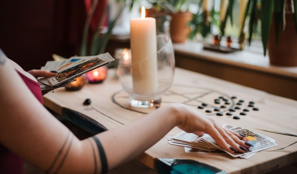 Come prepared with questions to ask your psychic tarot reader.