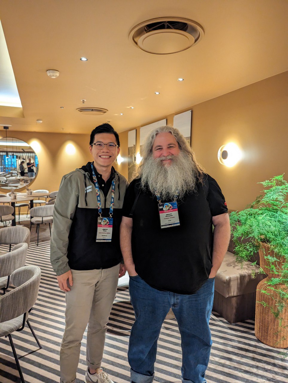 Build Stuff - Scaling Applications with Modern Infrastructure