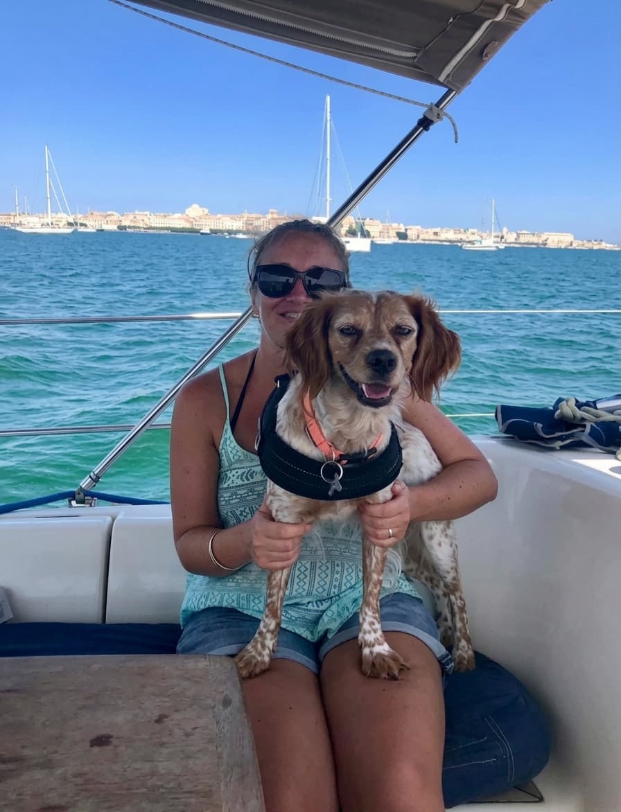 Chloe Manning, trip host