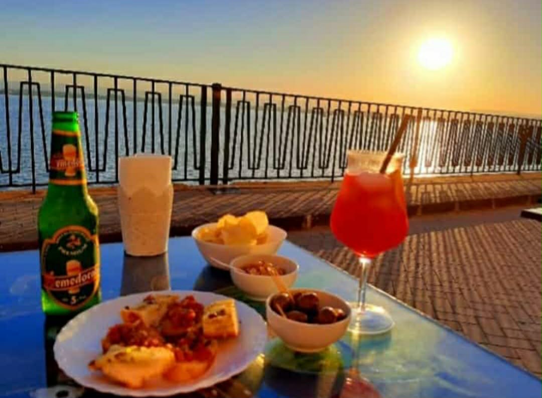 Sunset aperitivo