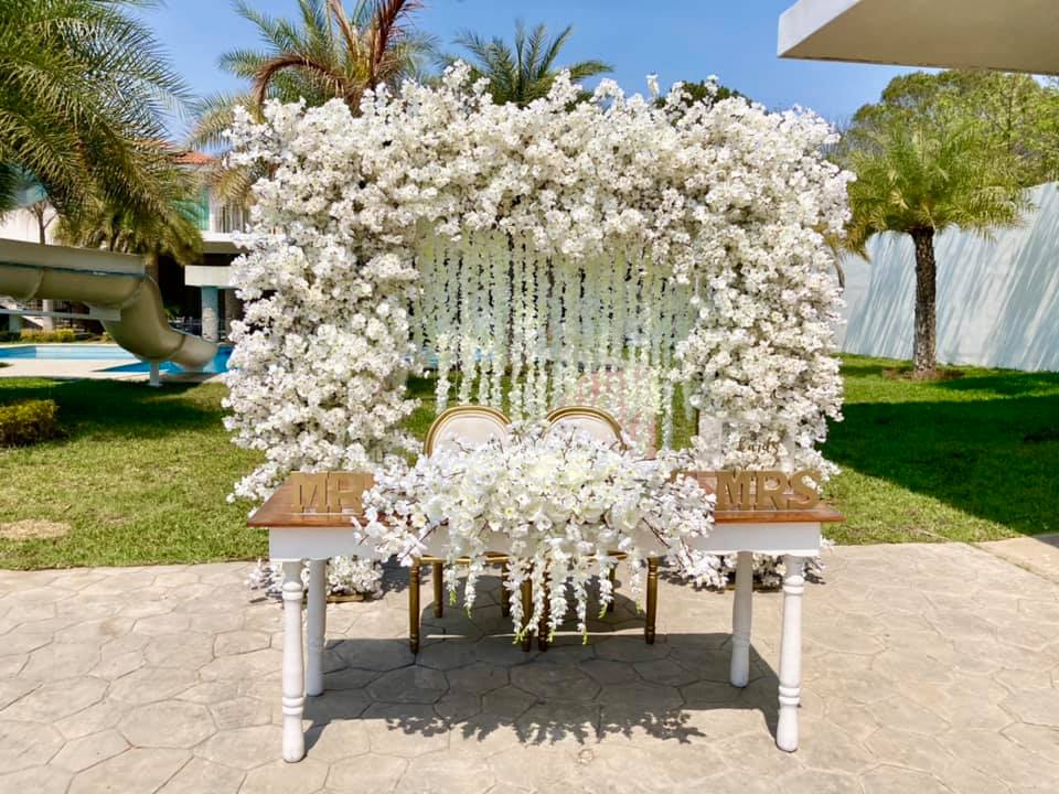 Manchester Mobiliario & Decoración 