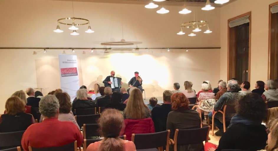 Konzert - „In 80 Minuten um die Welt"