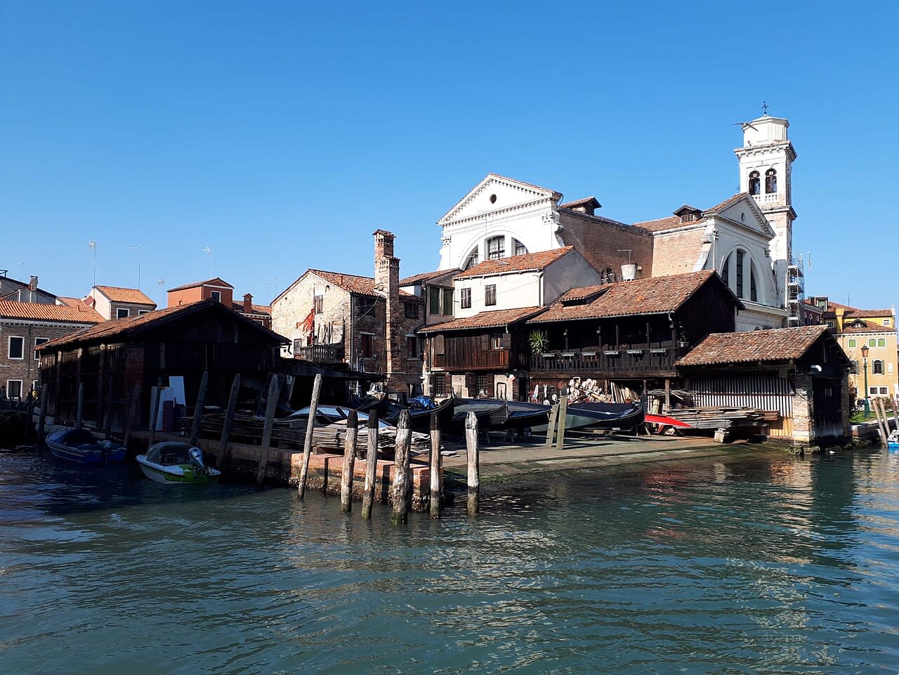 Squero a Dorsoduro per la costruzione di Gondole