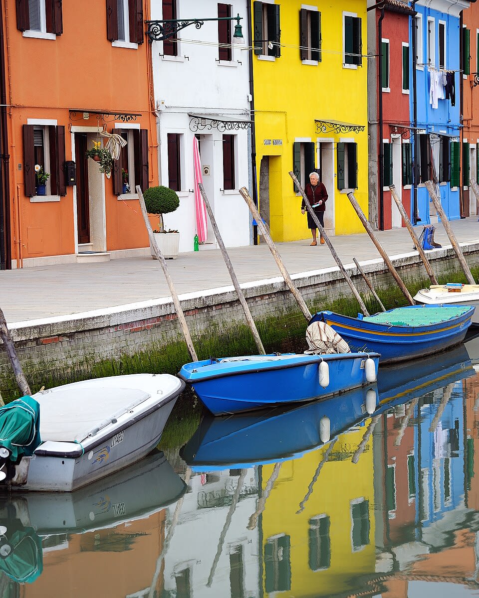 Scorcio di Burano con barche
