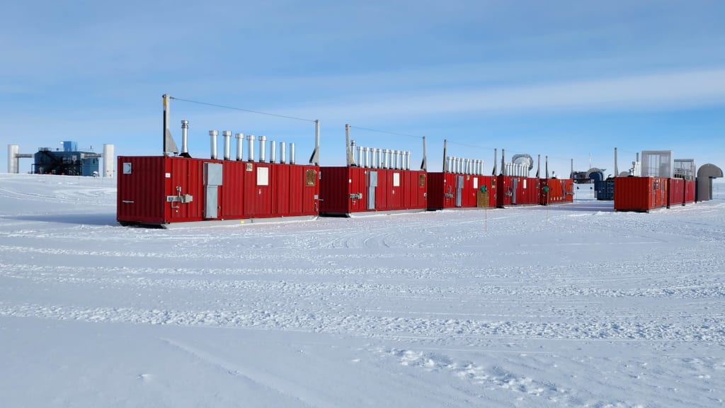 First field season for IceCube Upgrade ongoing at the South Pole