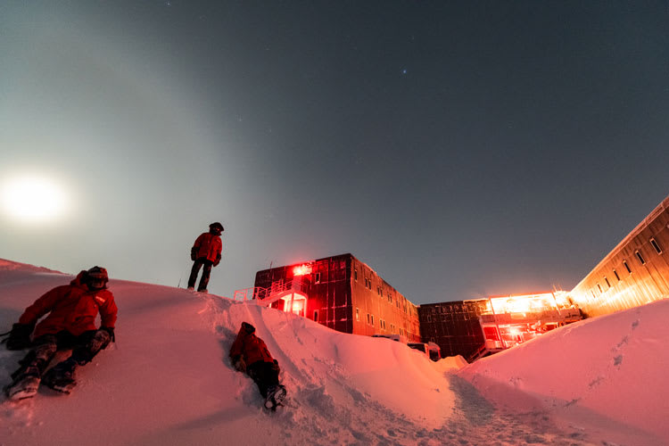 outonsnowbank