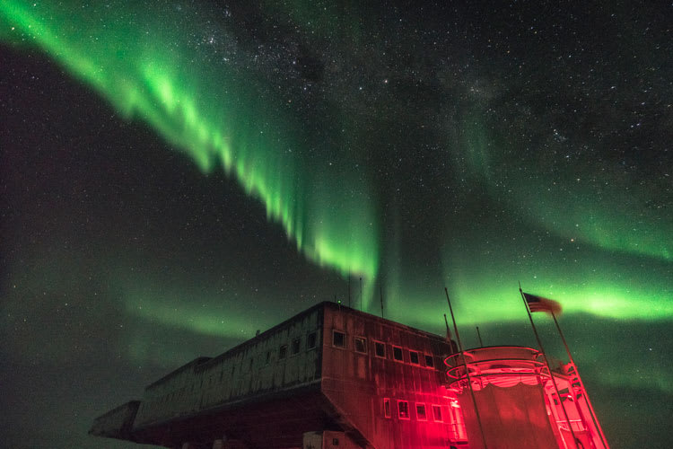 auroraredstation