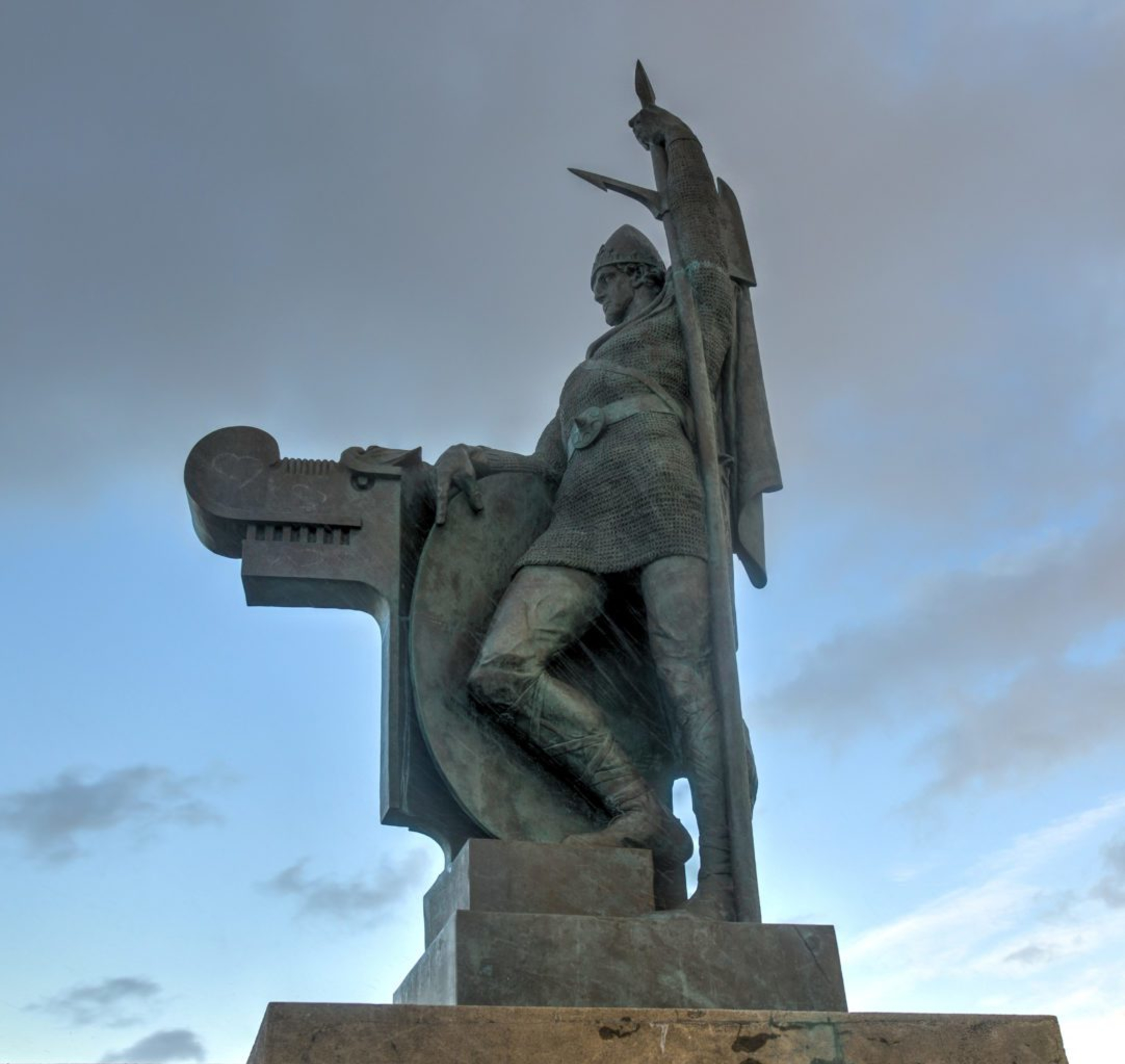 Statue of Ingolfur Arnarson
