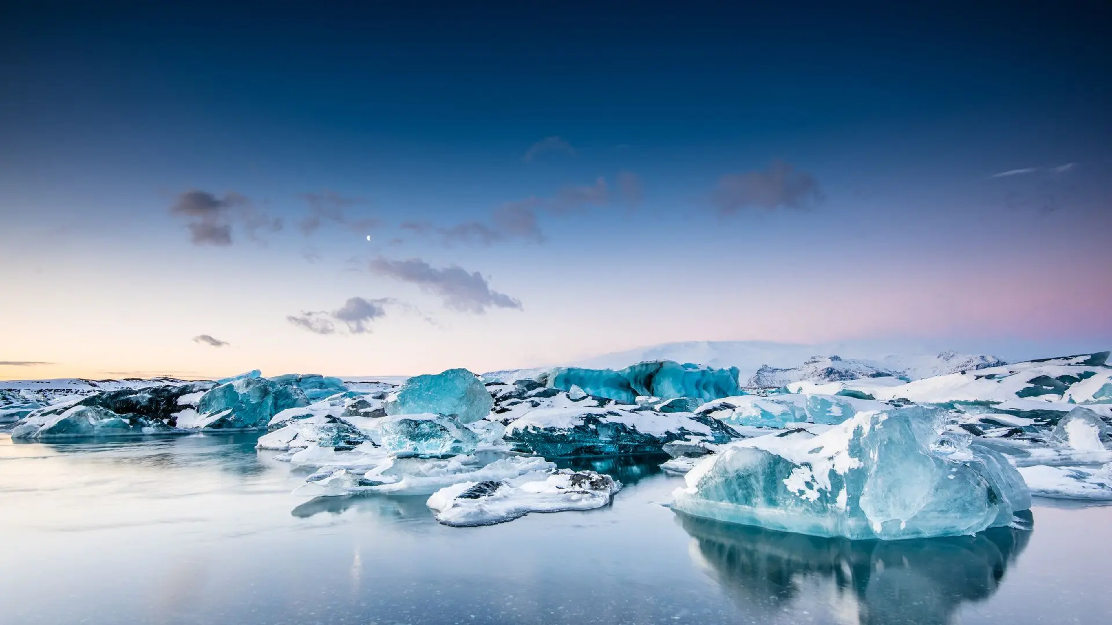 Jokulsarlon-Glacier-lagoon-1.jpg.webp