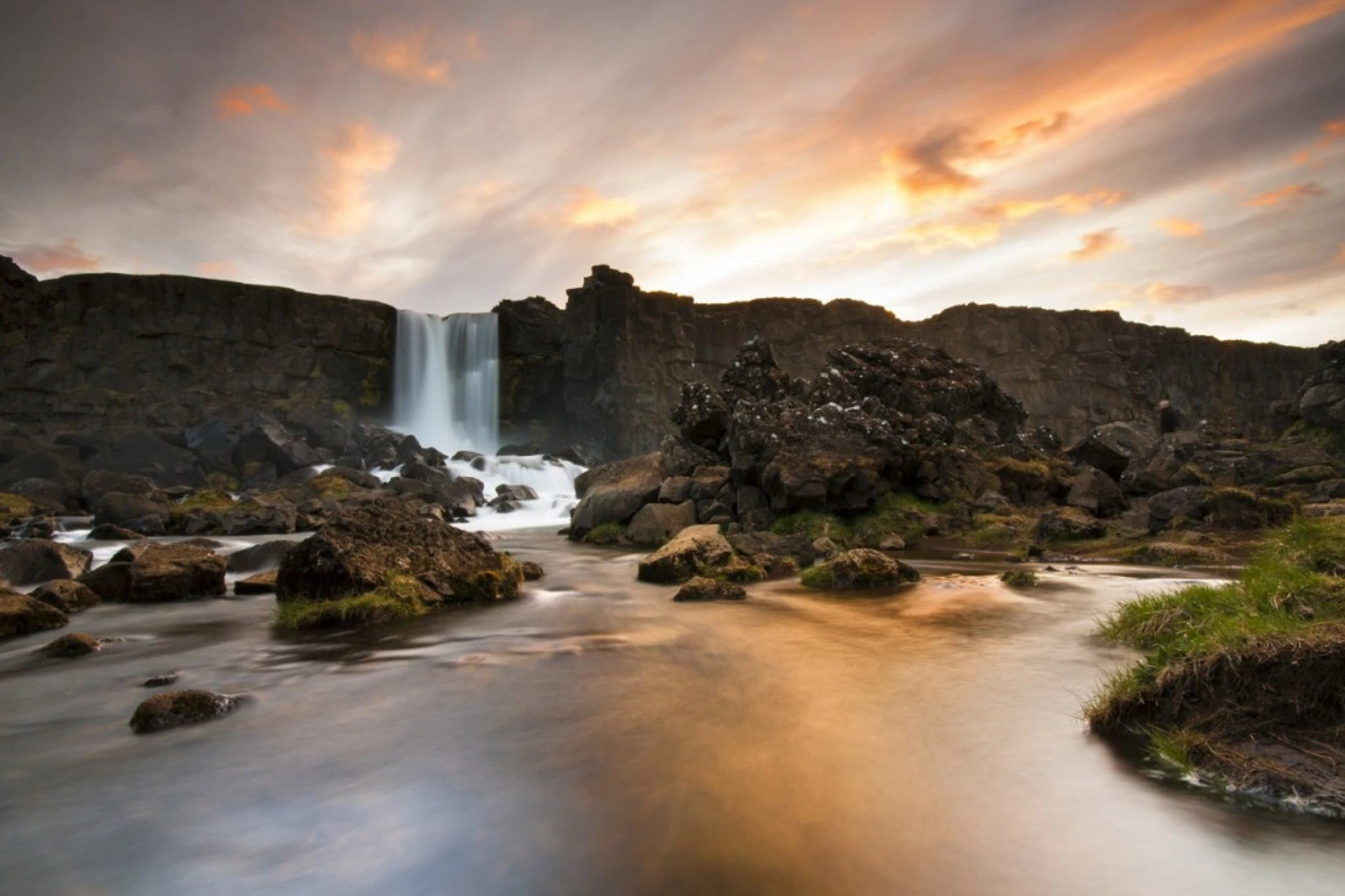 Oxarfoss-waterfall-in-Thingvellir-Iceland-1024x682.jpg.webp