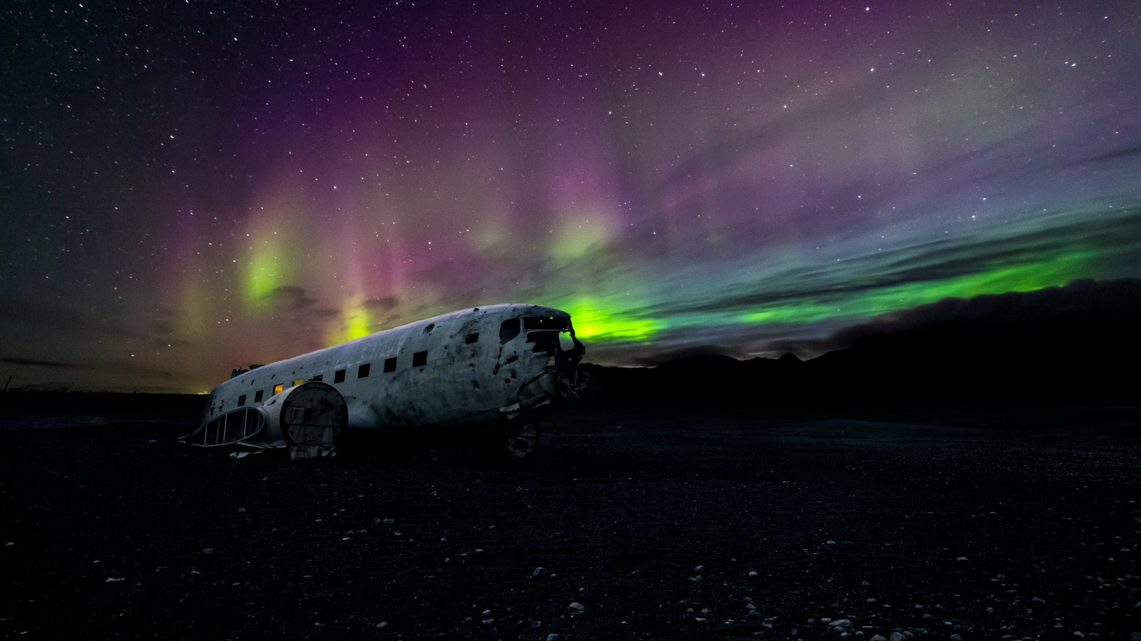 Northern Lights above the Sólheimasandur plane wreck