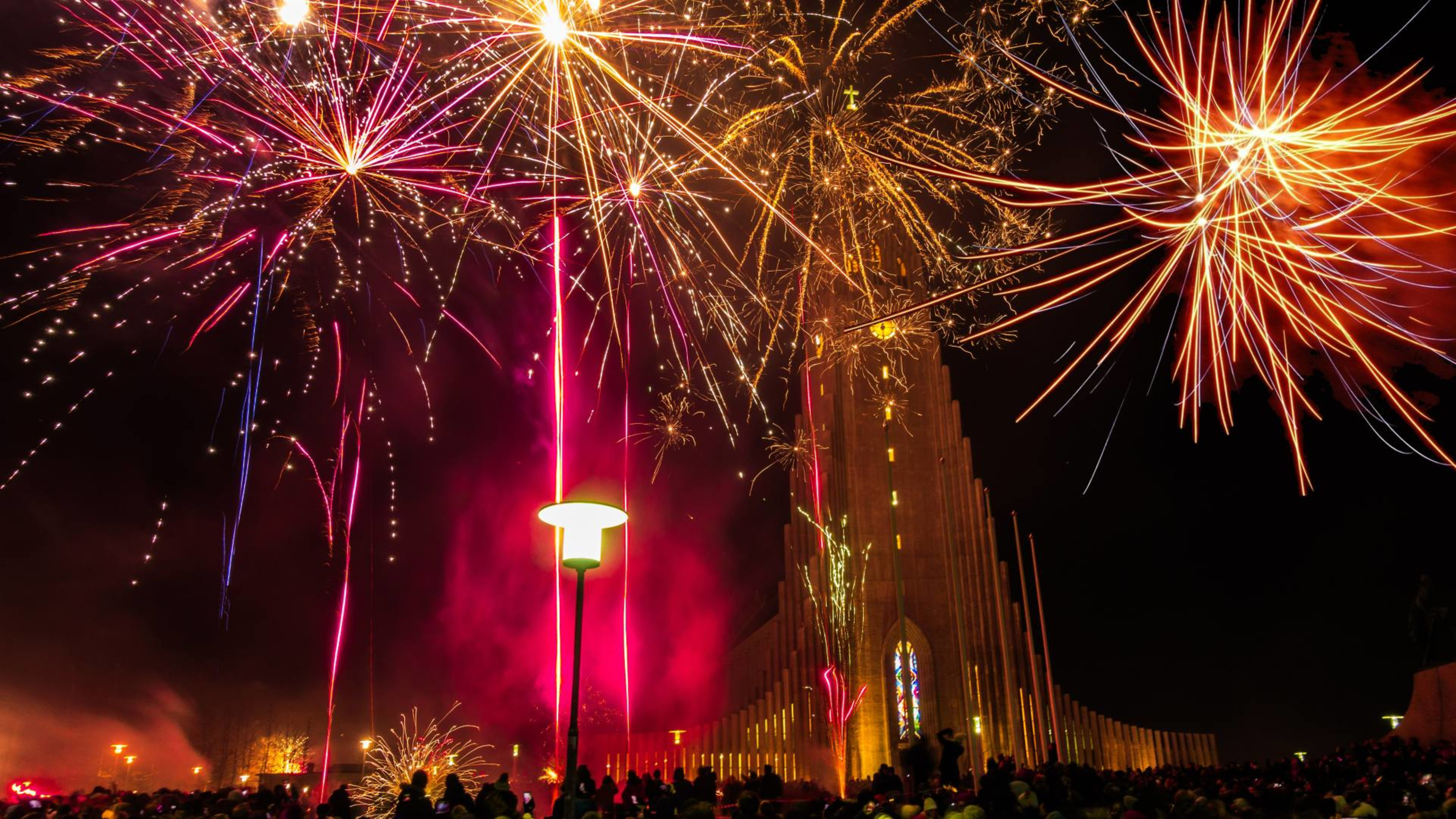 Fireworks in front of Hallgrímskirkja church, Reykjavík on New Year’s Eve