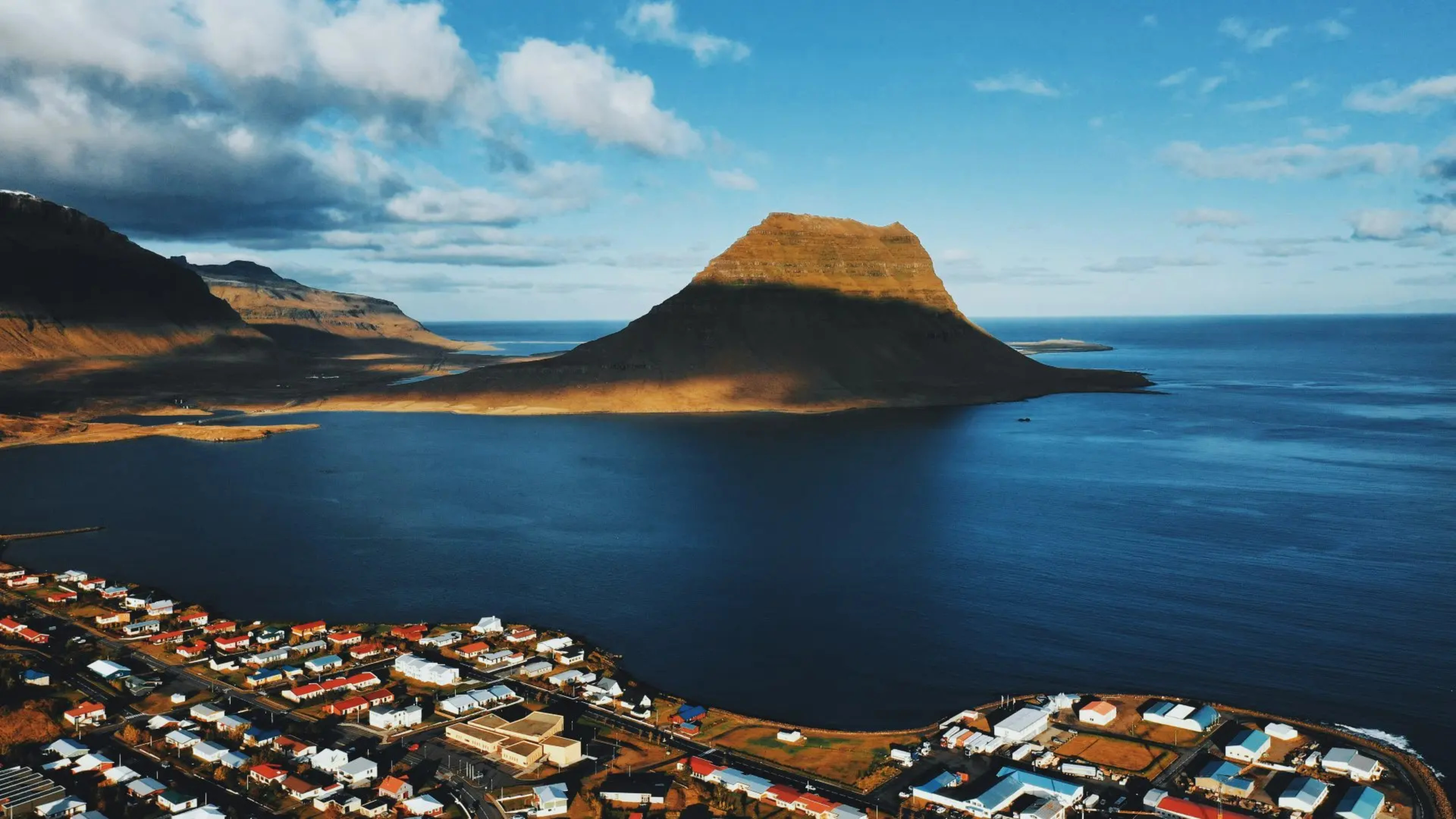 Kirkjufell mountain, Snæfellsnes peninsula