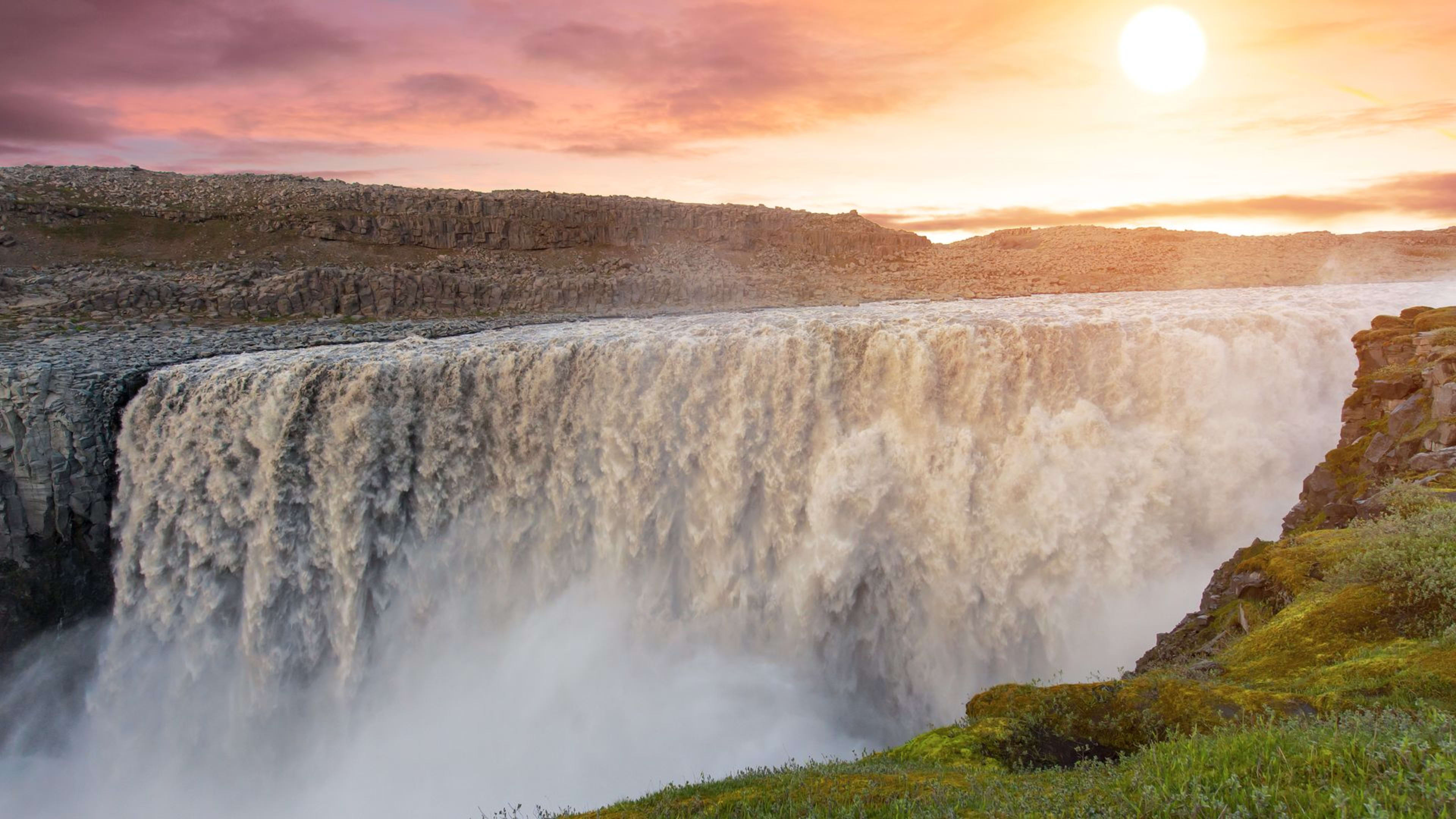 Dettifoss iceland Depositphotos.jpg