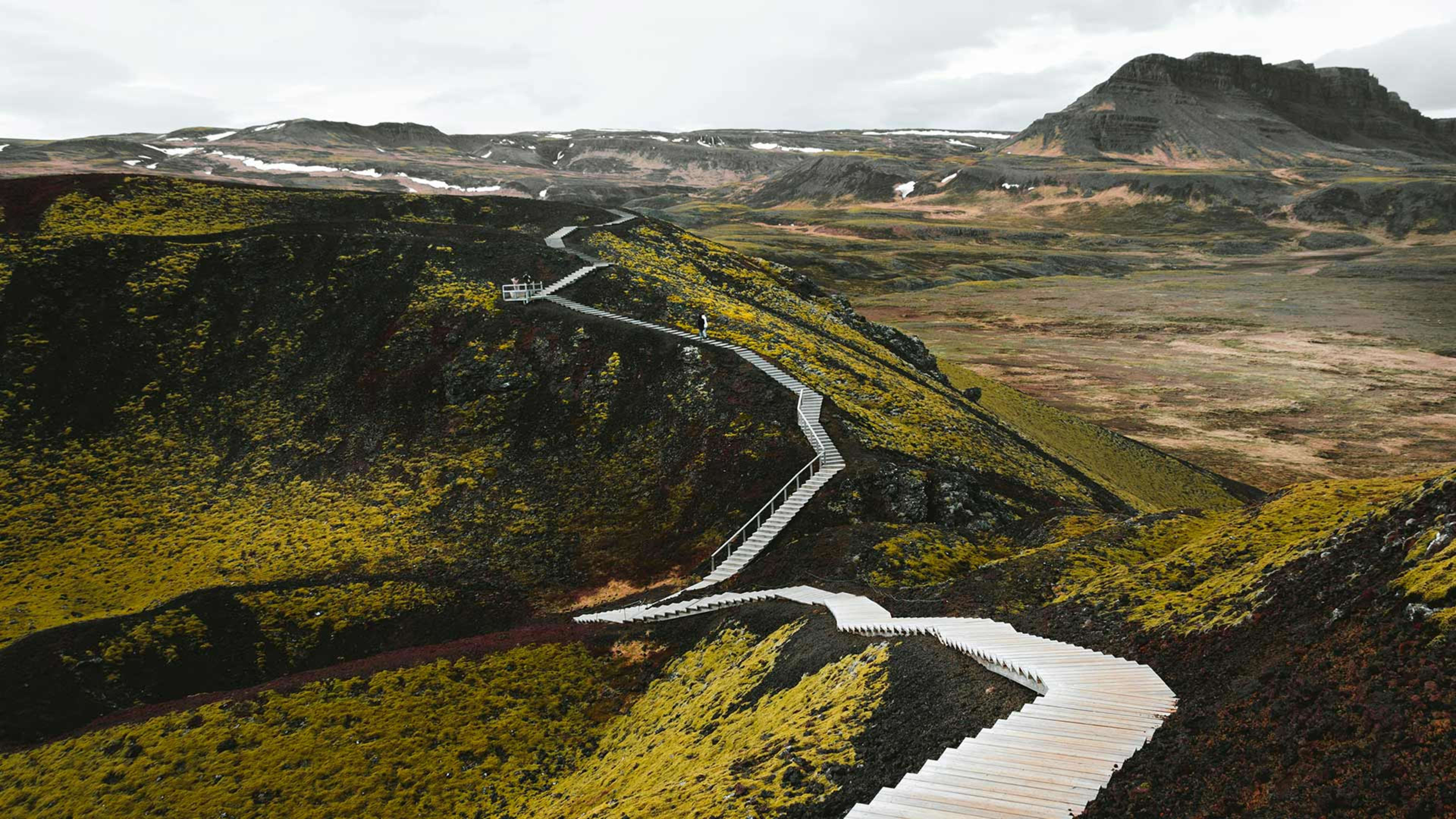 Path near the Grábrók crater