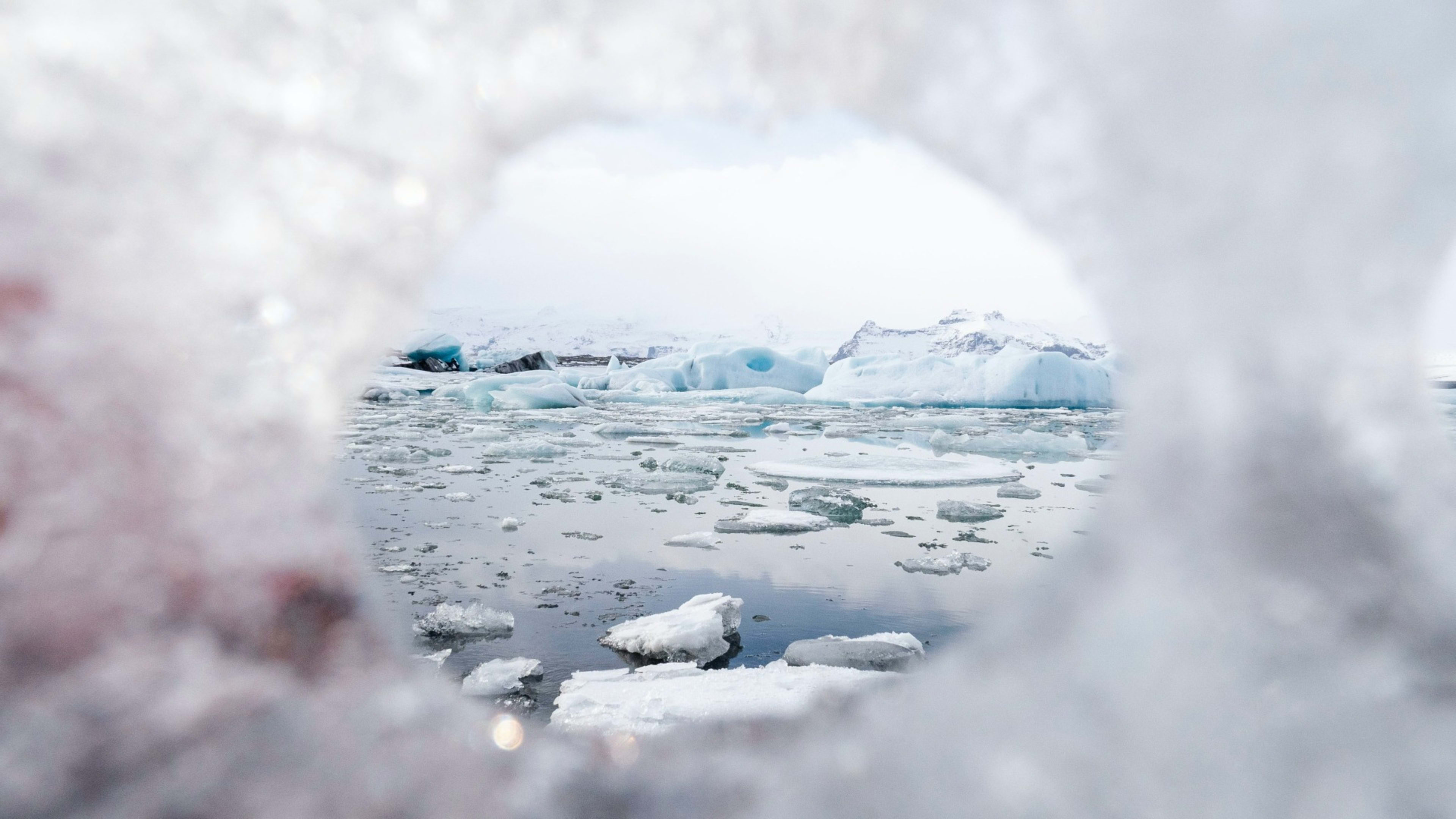 An interesting view of the Jökulsárlón glacier lagoon