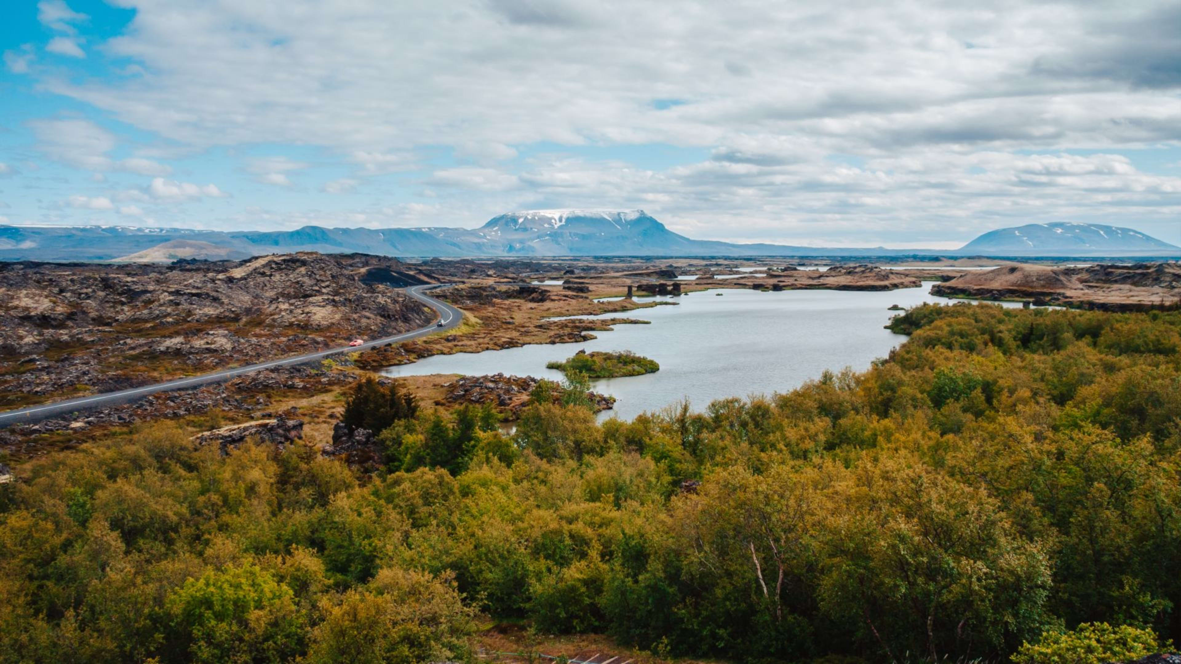 Lake Mývatn in its autumn colors