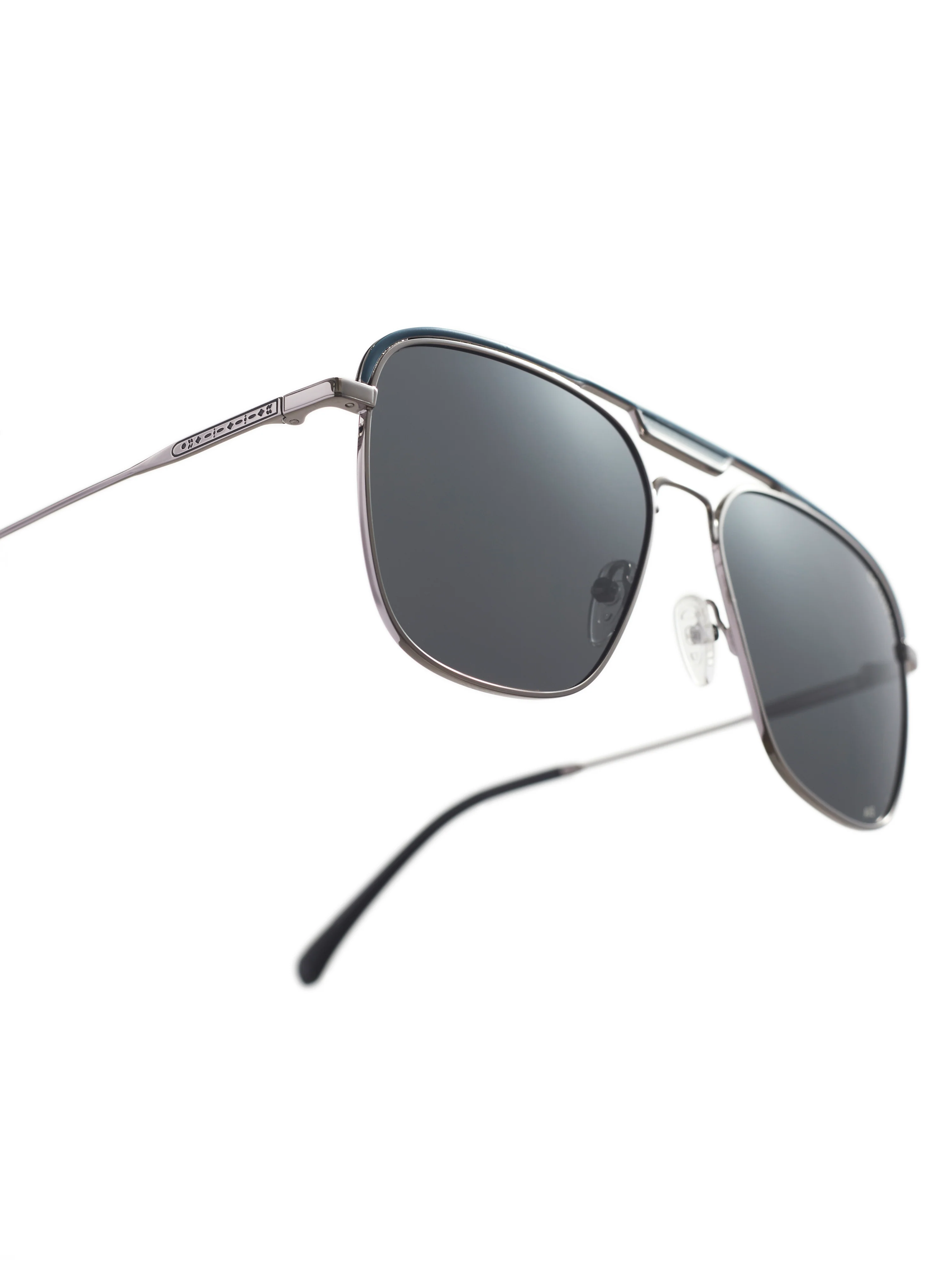 Opium OP-10133-60-4 Sunglasses angle 2