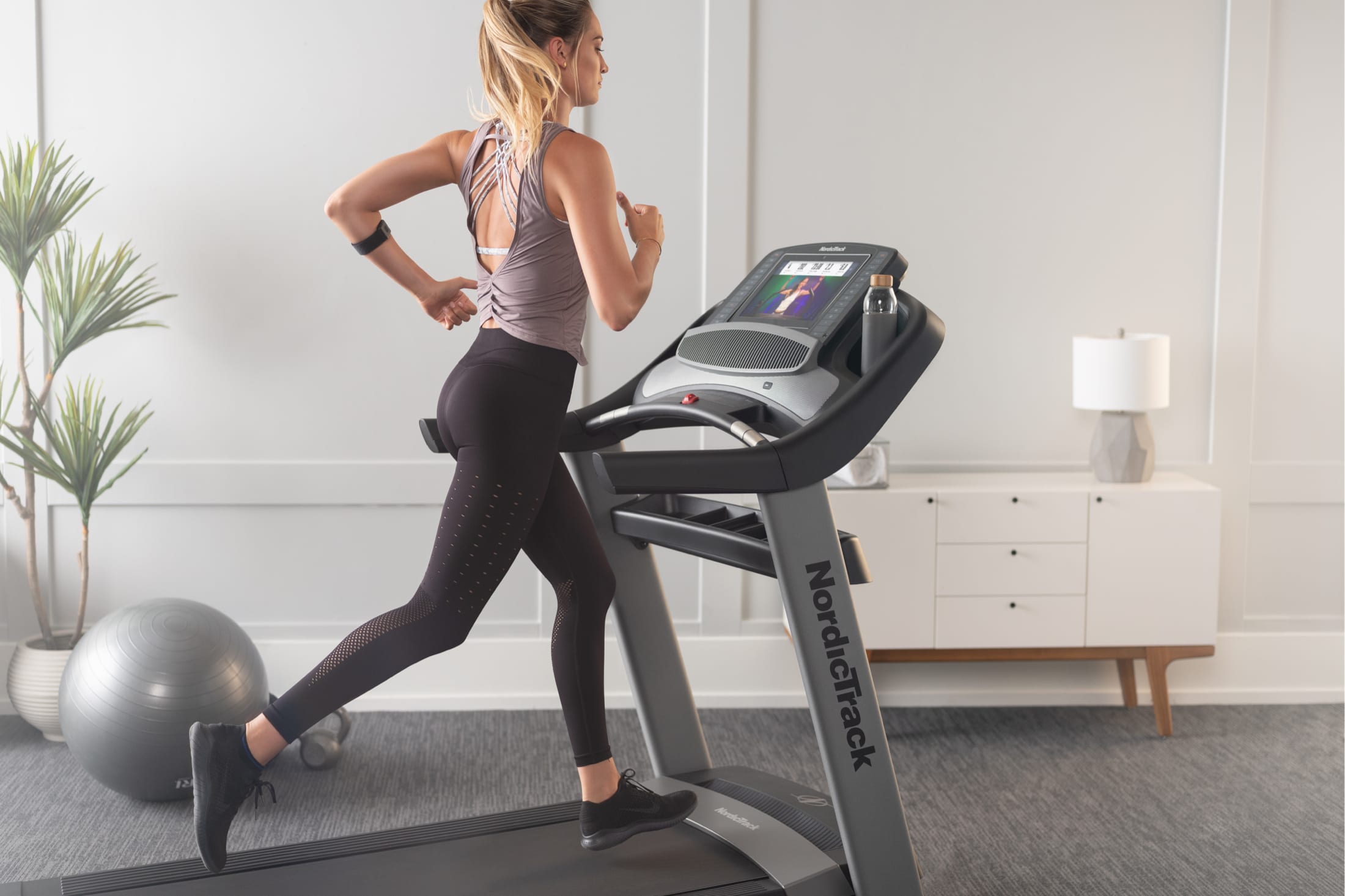 Commercial 2450 Treadmill | NordicTrack