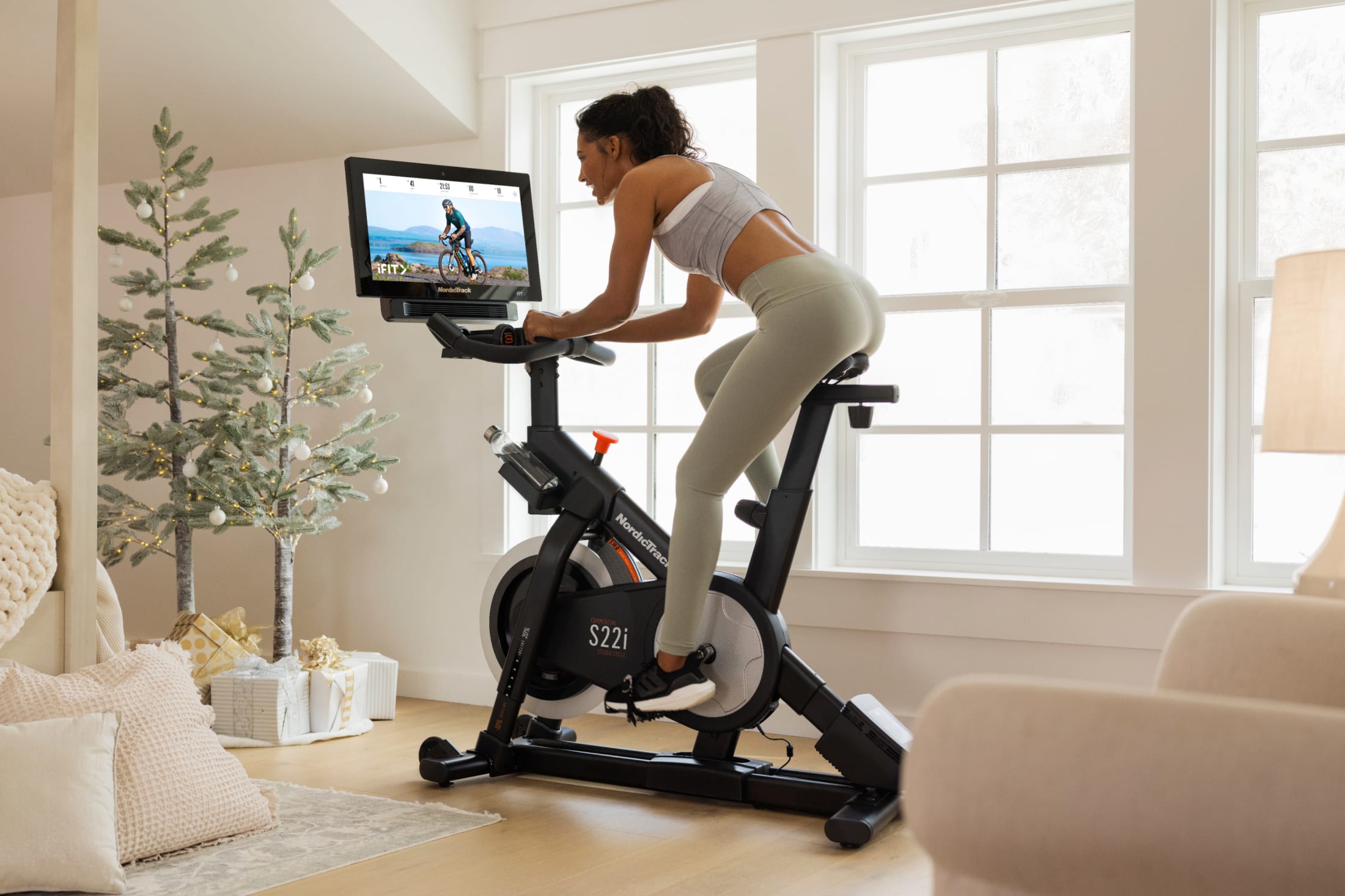 Commercial S22i iFit Studio Cycle | NordicTrack