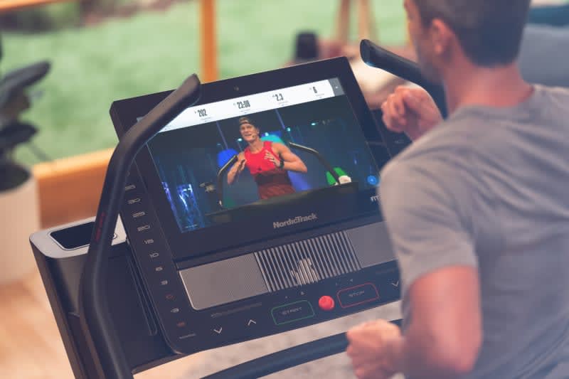 Buy The Nordictrack X22i To Burn More Calories On 40 Incline NORDICTRACK