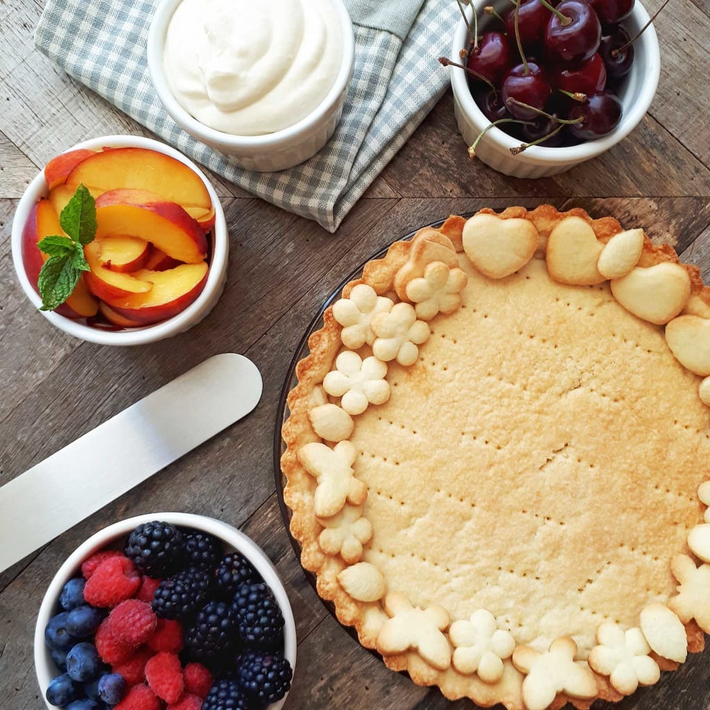 Crostata alla frutta con crema pasticcera e chantilly ...