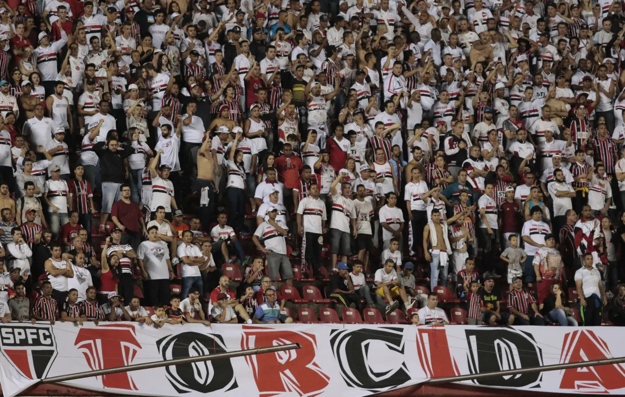  Em alta, São Paulo mira ‘top 3’ em sócios enquanto que Corinthians e Palmeiras estão em queda 