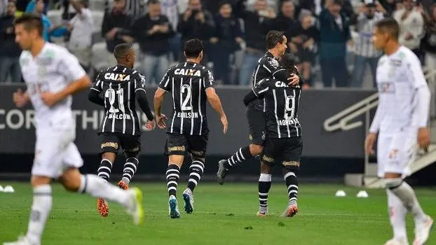 Descansado, líder Corinthians visita Figueirense tentando manter 'gordura'