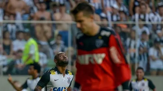 Corinthians atropela Atlético-MG, vence e pode ser campeão na próxima rodada