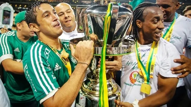 Robinho vê Palmeiras e Corinthians como 'times a serem batidos' no Brasil