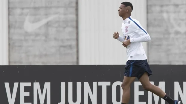 Corinthians procura Novorizontino para começar a pagar dívida pelo atacante Carlinhos