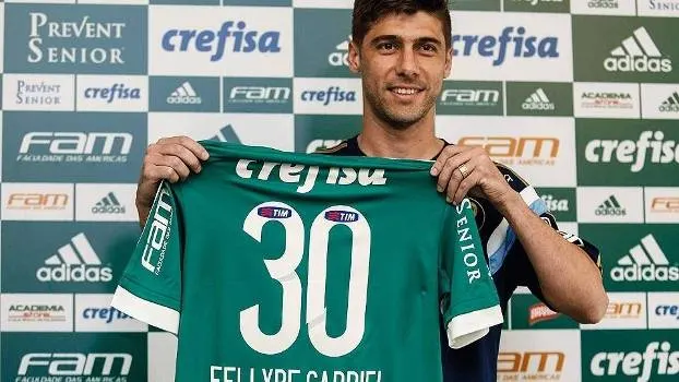 Depois de 20 minutos em campo em um ano, Palmeiras rescinde com meia